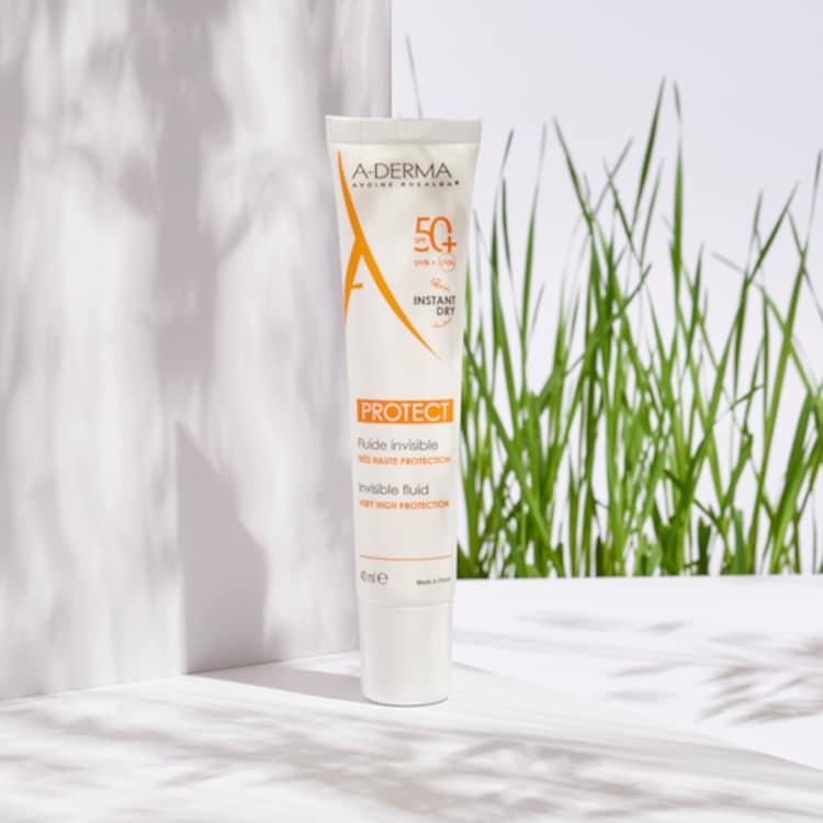 Protect - Fluide solaire visage invisible SPF50+