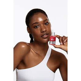 Niacinamide 10% + TXA 4% Serum - S&eacute;rum facial iluminador y antiedad