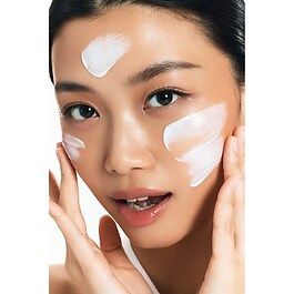 Zero-Cast Moisturizing Finish Sunscreen - Crema solare idratante SPF&nbsp;50