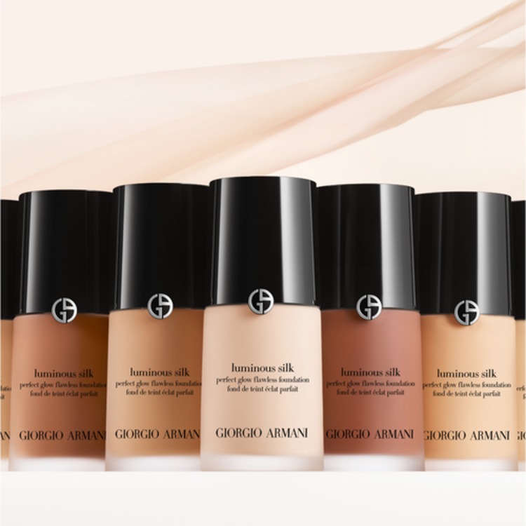 Luminous Silk Foundation - Fond de Teint Soyeux Lumineux  