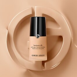 Luminous Silk Foundation - Fond de Teint Soyeux Lumineux 