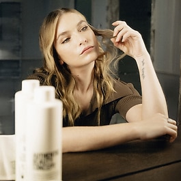 Replenish Cleanser - Shampoing riche et nourrissant pour cheveux sensibilis&eacute;s