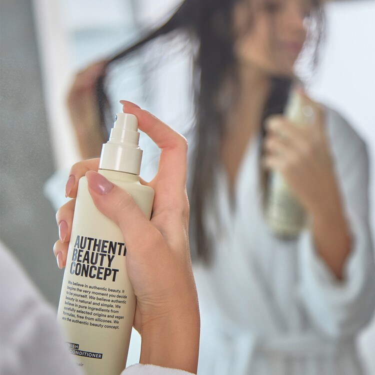 Replenish Spray Conditioner - Leave-in-behandling som reder ut och ger glans
