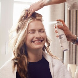 Dry Shampoo - Teksturerende og forfriskende t&oslash;rshampoo