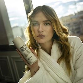 Cosmic Blow-Dry Jelly - gel&eacute;e coiffante hybride pour brushing ou effet mouill&eacute;