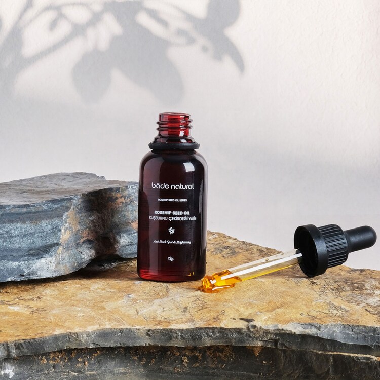 Kuşburnu Çekirdeği Yağı - Soğuk Sıkım Leke Karşıtı ve Aydınlatıcı %100 Saf
