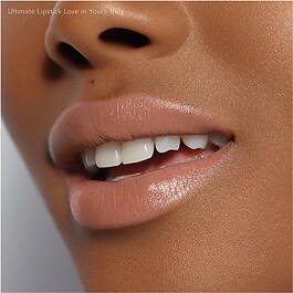 BECCA x Khloé Kardashian & Malika Haqq Ultimate Lipstick Love - Barra de Labios