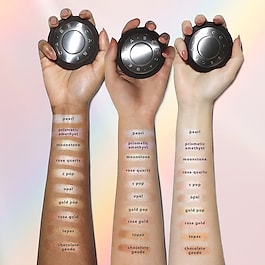 Shimmering Skin Perfector® - Pressed Highlighter