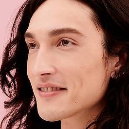 Gimme Brow+ Volumizing Pencil  - Objemová tužka na obočí s fibrovlákny
