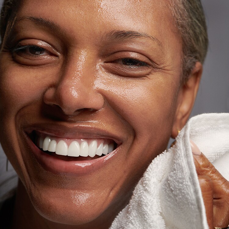 Soothing Cleansing Oil - Huile démaquillante visage