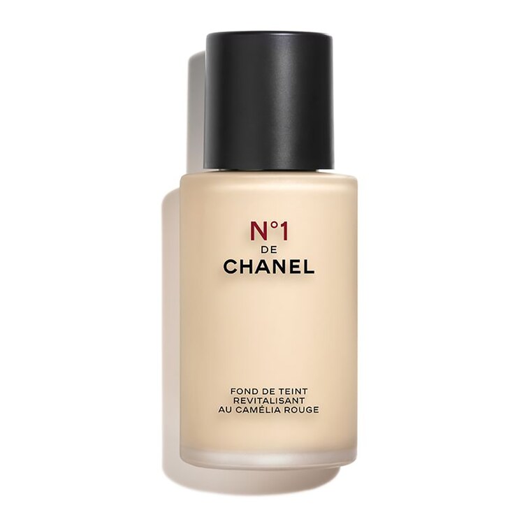 N°1 DE CHANEL REVITALISIERENDE FOUNDATION - Verleiht Leuchtkraft, Schützt