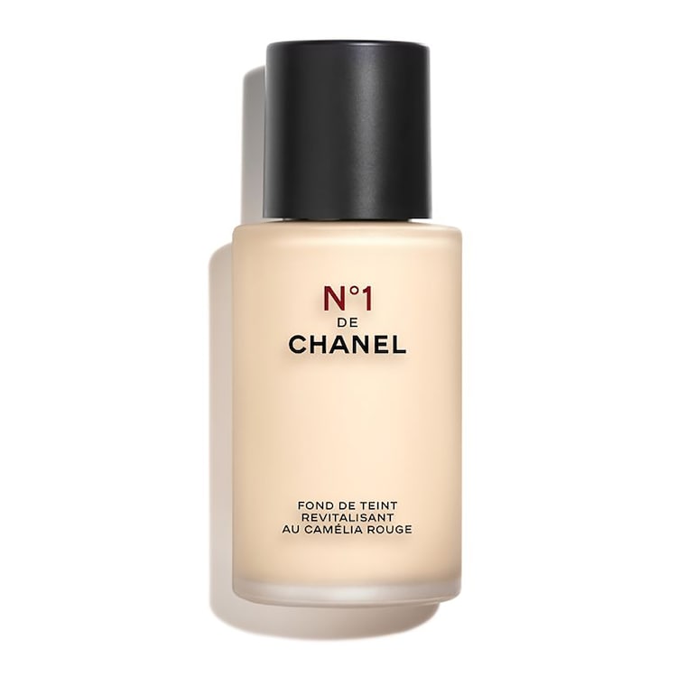 N°1 DE CHANEL REVITALISIERENDE FOUNDATION - Verleiht Leuchtkraft, Schützt