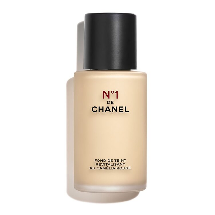 N°1 DE CHANEL REVITALISIERENDE FOUNDATION - Verleiht Leuchtkraft, Schützt
