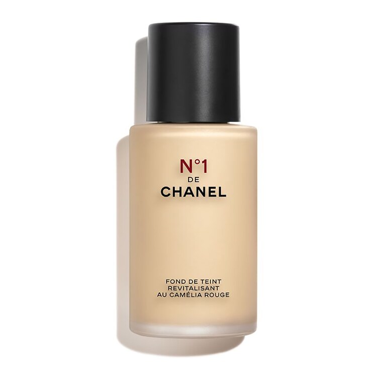 N°1 DE CHANEL REVITALISIERENDE FOUNDATION - Verleiht Leuchtkraft, Schützt