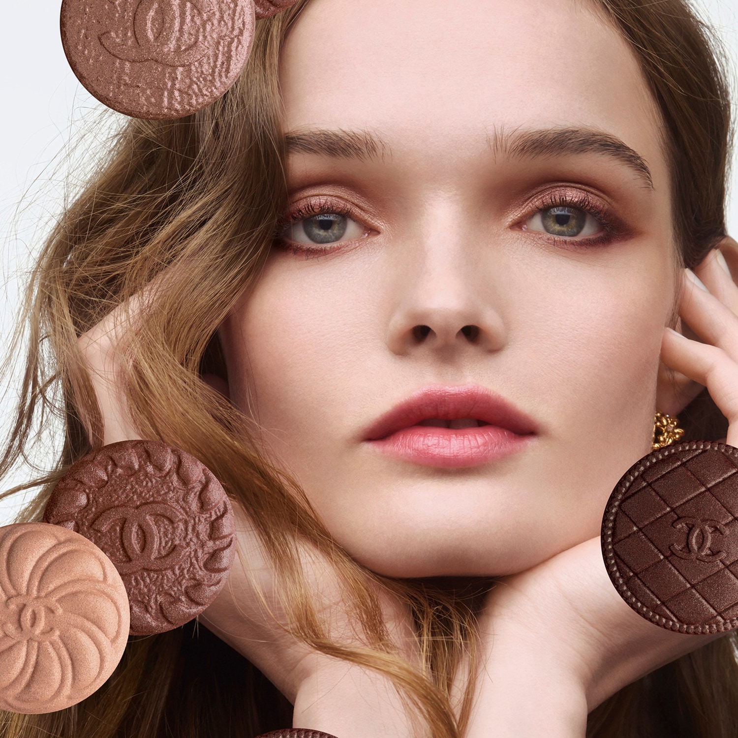 LES 4 OMBRES BOUTONS - Multi-effect Quadra Eyeshadow | CHANEL