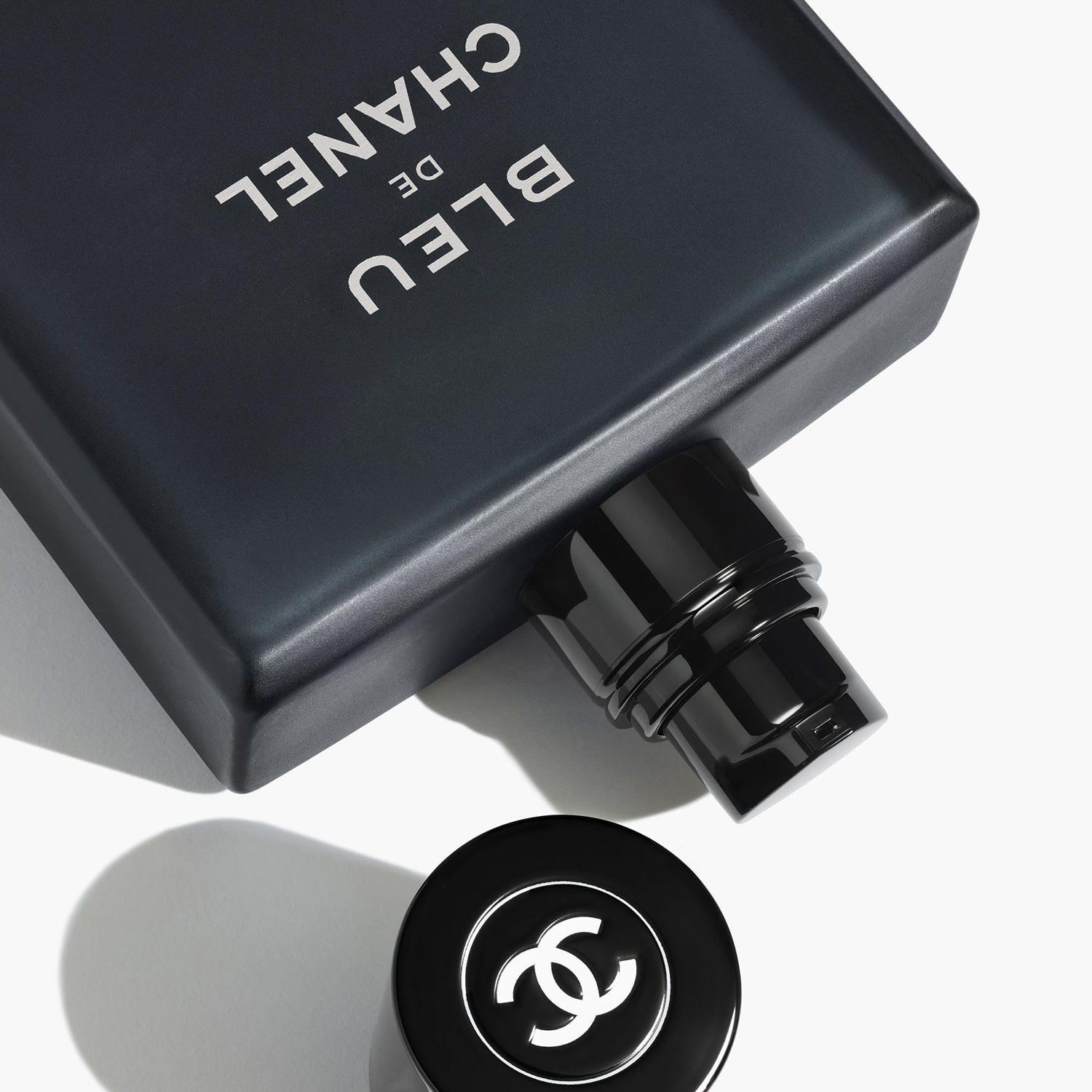 BLEU DE CHANEL ヘアパフューム BLEU DE CHANEL - Fragranced Hair Care i CHANEL ≡ SEPHORA