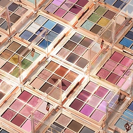 Charlotte's Palette of Beautifying Eye Trends - Ögonskuggspalett