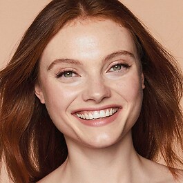 Light Wonder Light Coverage SPF15 Foundation
