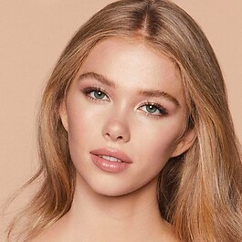 Light Wonder Light Coverage SPF15 Foundation
