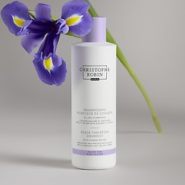 Baby Blonde Shampoo - Szampon do włosów blond ożywiający kolor