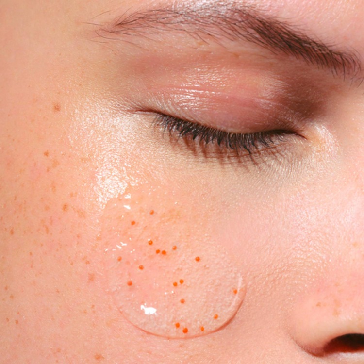 Doux Nettoyant Gommant Express – Toutes Peaux