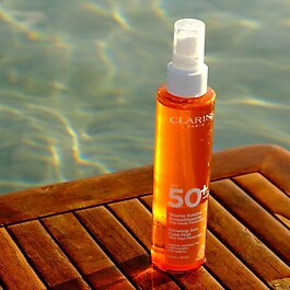Spray Solare Illuminante Protezione Molto Alta SPF50+ - Protezione solare corpo