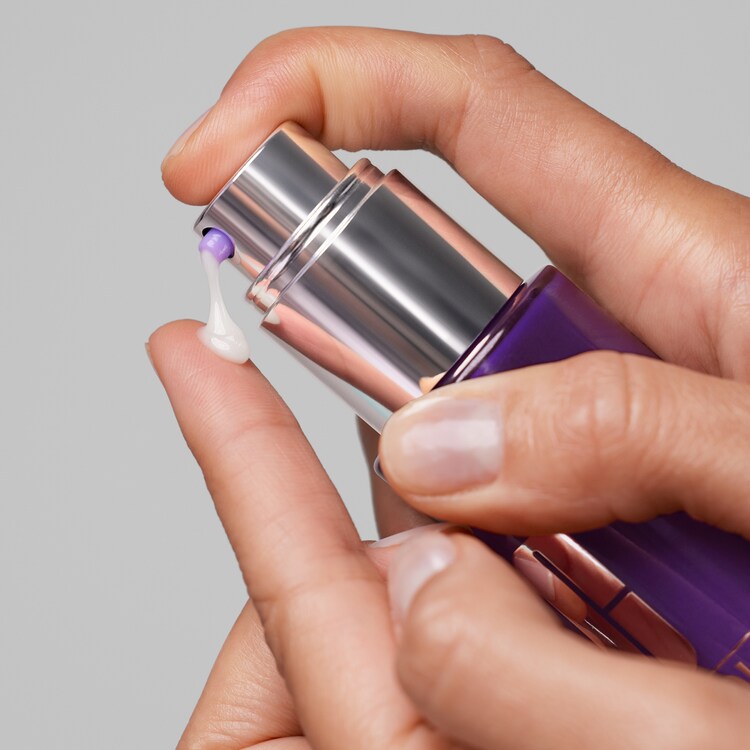 Smooth + Renew Lab: Smart Clinical Repair Feel Smoother and Look Younger Set - S