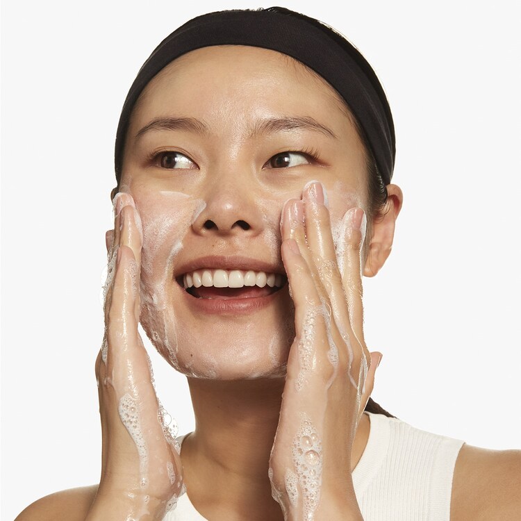 All About Clean - Gelée Nettoyante + Exfoliante 2-en-1