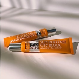 Superdefense City Block SPF 50 - Getönter Sonnenschutz