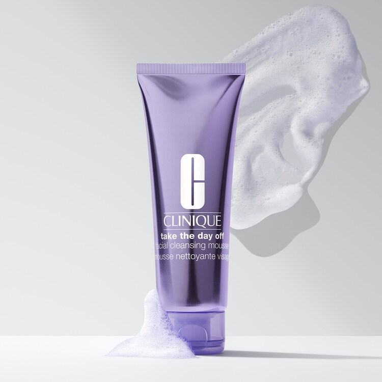 Take The Day Off™ - Mousse Nettoyante Visage