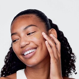 Anti-Blemish Solutions Liquid Makeup Foundation