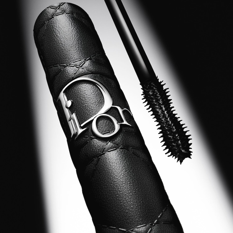 Diorshow Overvolume - 24 Stunden Definition und extremes Volume Mascara
