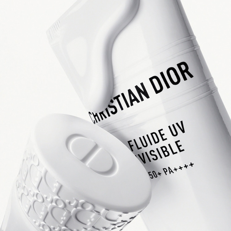 Le Fluide UV Invisible Hydratant SPF 50+ PA++++ – Fluido con protezione UV