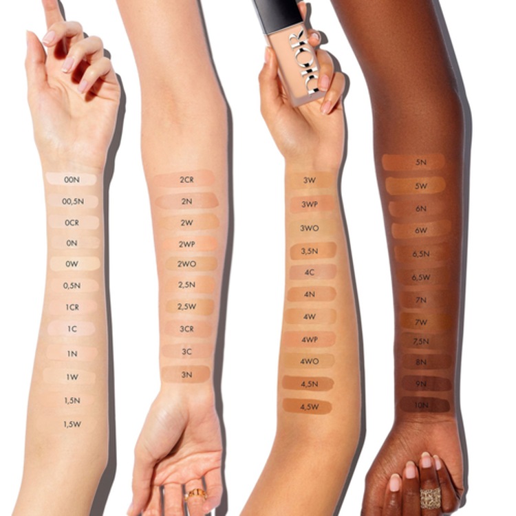 Dior Forever Skin Wear - Fond de teint mat naturel floutant haute tenue 24 h