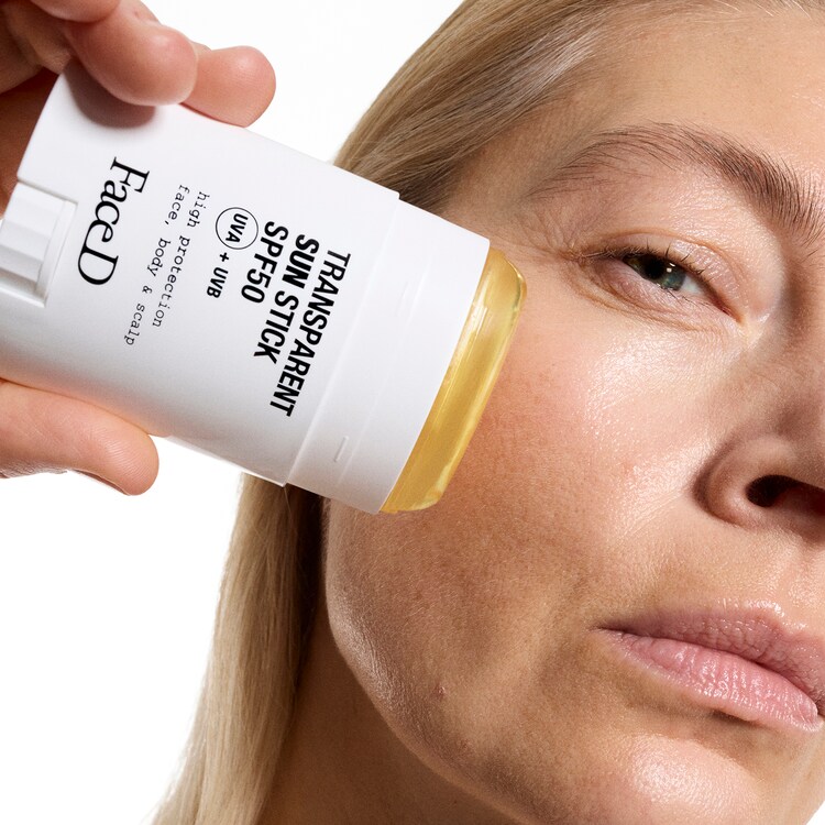 TRANSPARENT SUN STICK SPF50 – Stick Solare Invisibile