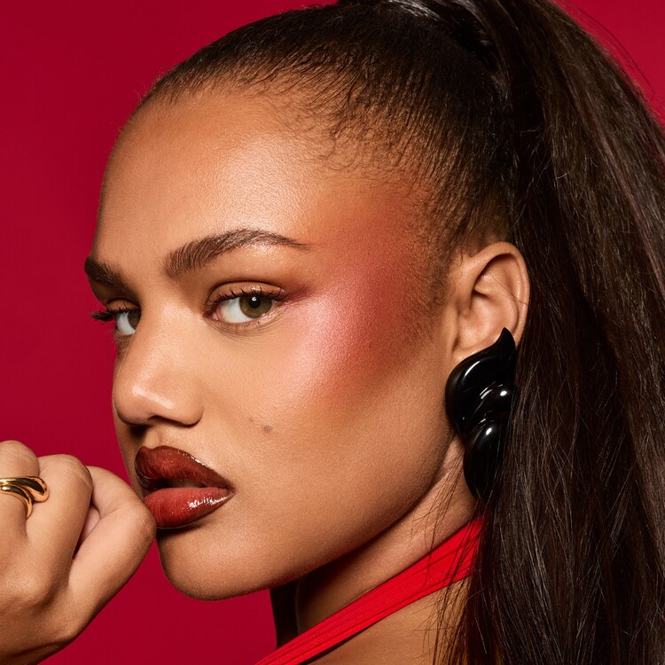 Hot Cheeks - Blush illuminante vellutato