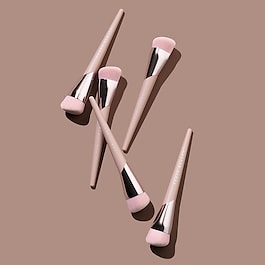 Precision Foundation Brush 145 - Pincel de maquilhagem