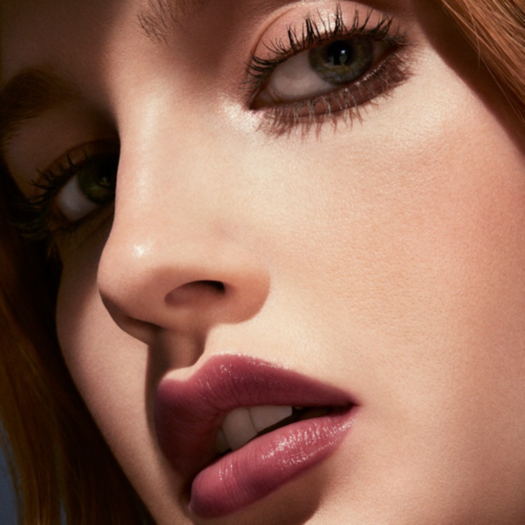 Slip shine Sheer Shiny Lipstick - Rouge à lèvres brillance naturelle