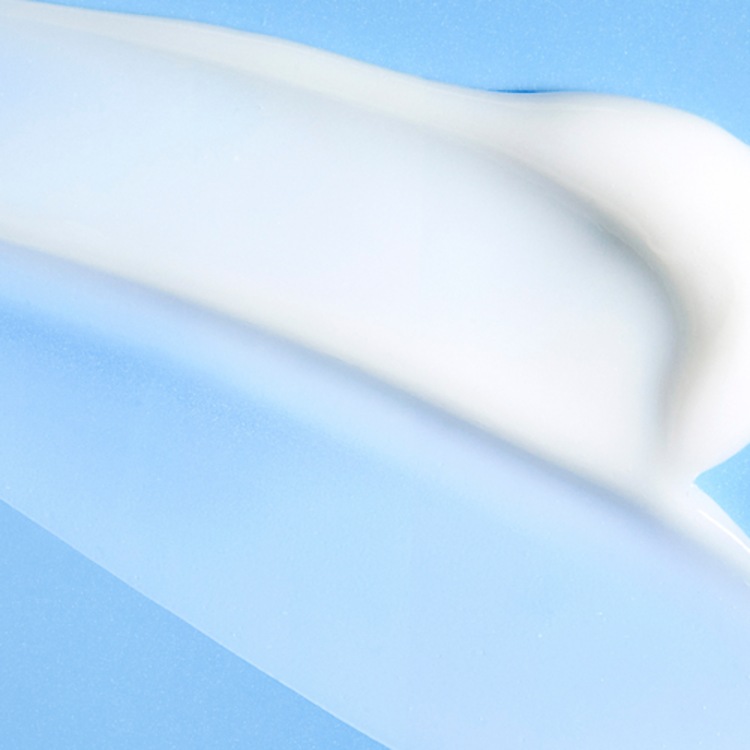 Hydrating Dewy Gel Cream - Crème hydratante à l'acide hyaluronique + céramides