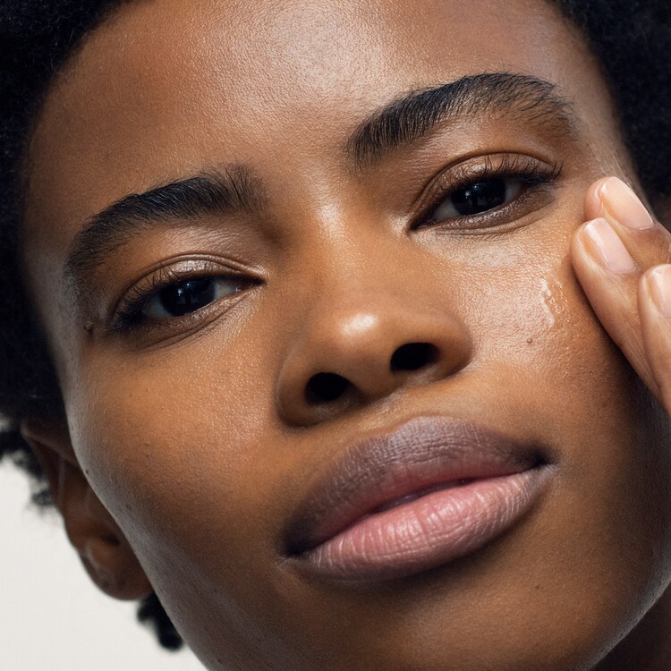 Tea Elixir Resilience Serum - Sérum Anti-âge à l'Acide Hyaluronique