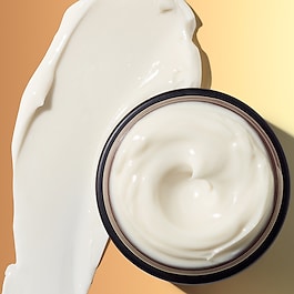 Black Tea Advanced Age Renewal Cream - Moisturizer with Retinol-Alternative