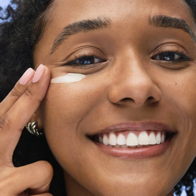 Black Tea Age Renewal Eye Concentrate – Crème des yeux anti-âge au thé noir