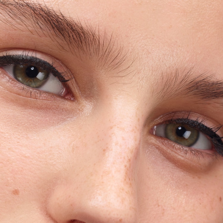 Pro Tip - Eyeliner liquide longue tenue