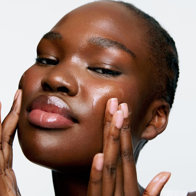 A.M. GLOW Daily Dew - Sérum reparador + luminosidad con centella asiática