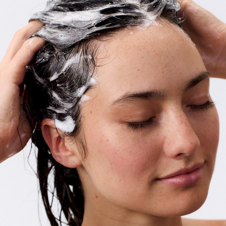 Routine pour cheveux fins à tendance grasse