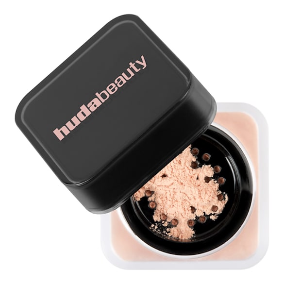 Baby Bake Mini Easy Bake Loose Powder – Mini sypký fixační pudr Easy Bake, HUDA BEAUTY