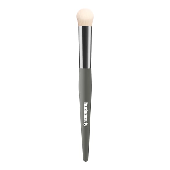 Undereye Buff Brush - Pinceau anticernes, HUDA BEAUTY