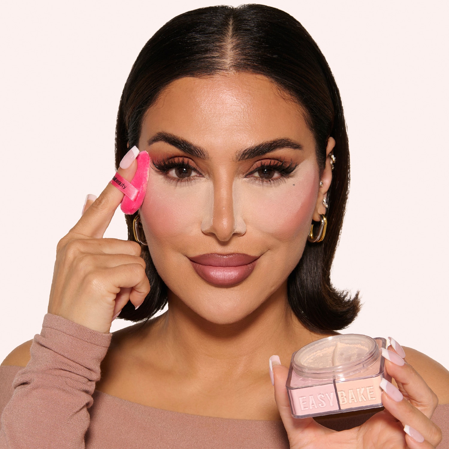 Easy Bake Loose Powder Duo - Sabitleyici Toz Pudra ❘ HUDA BEAUTY