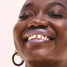 Balmy Gloss Tinted Lip Oil - Olio gloss colorato