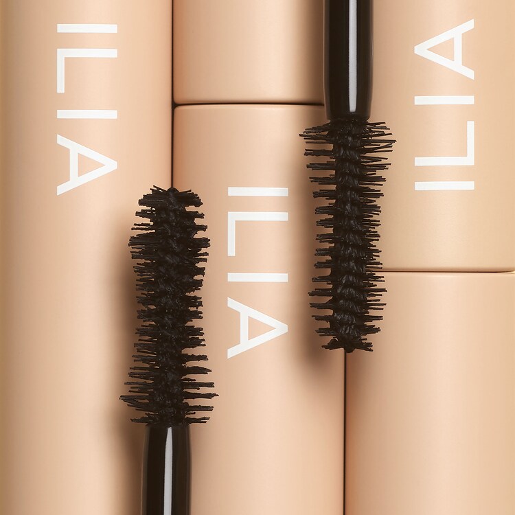 Fullest Volumizing Mascara - Mascara